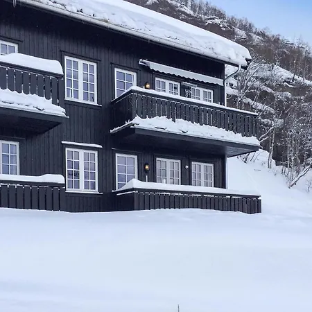 Two-bedroom In アパート *